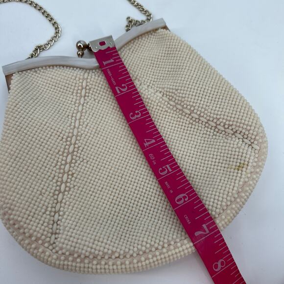 Vintage Goldco Beaded Bag Chain Strap Kiss Lock Ivory White Lucite Detail READ - Picture 13 of 15
